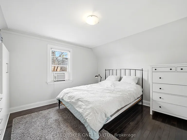 24 Glenburn Ave #UPPER — Photo 13