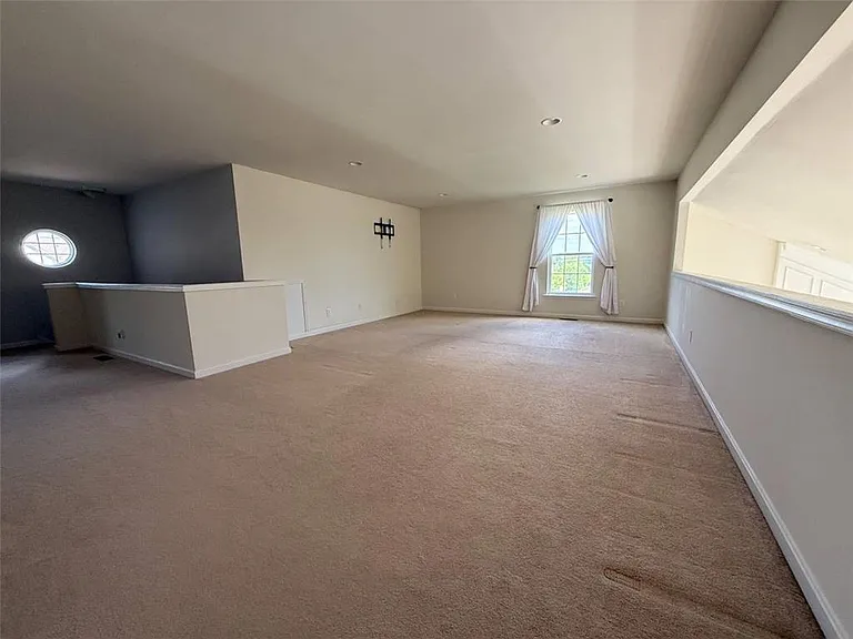 1812 Emerald Dr S — Photo 17