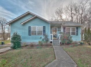 233 Ridgeview Dr, Gray, TN 37615