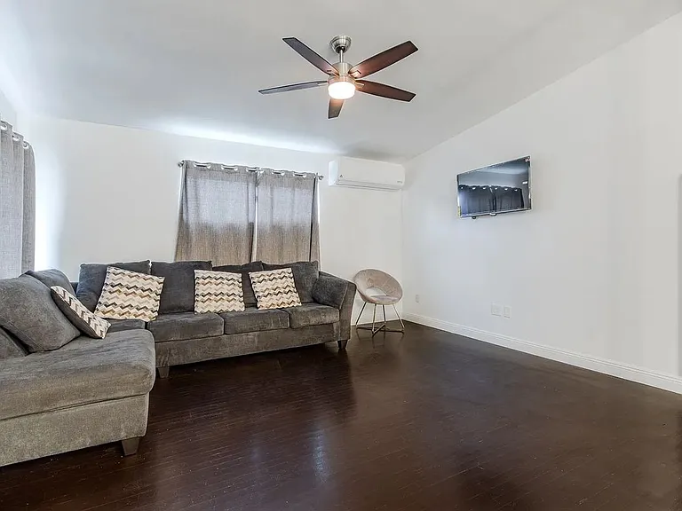 4971 Dassco Ct #4 — Photo 9