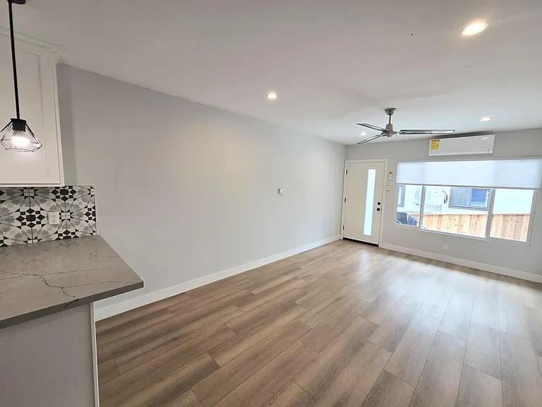644 Pier Ave #1 — Photo 8