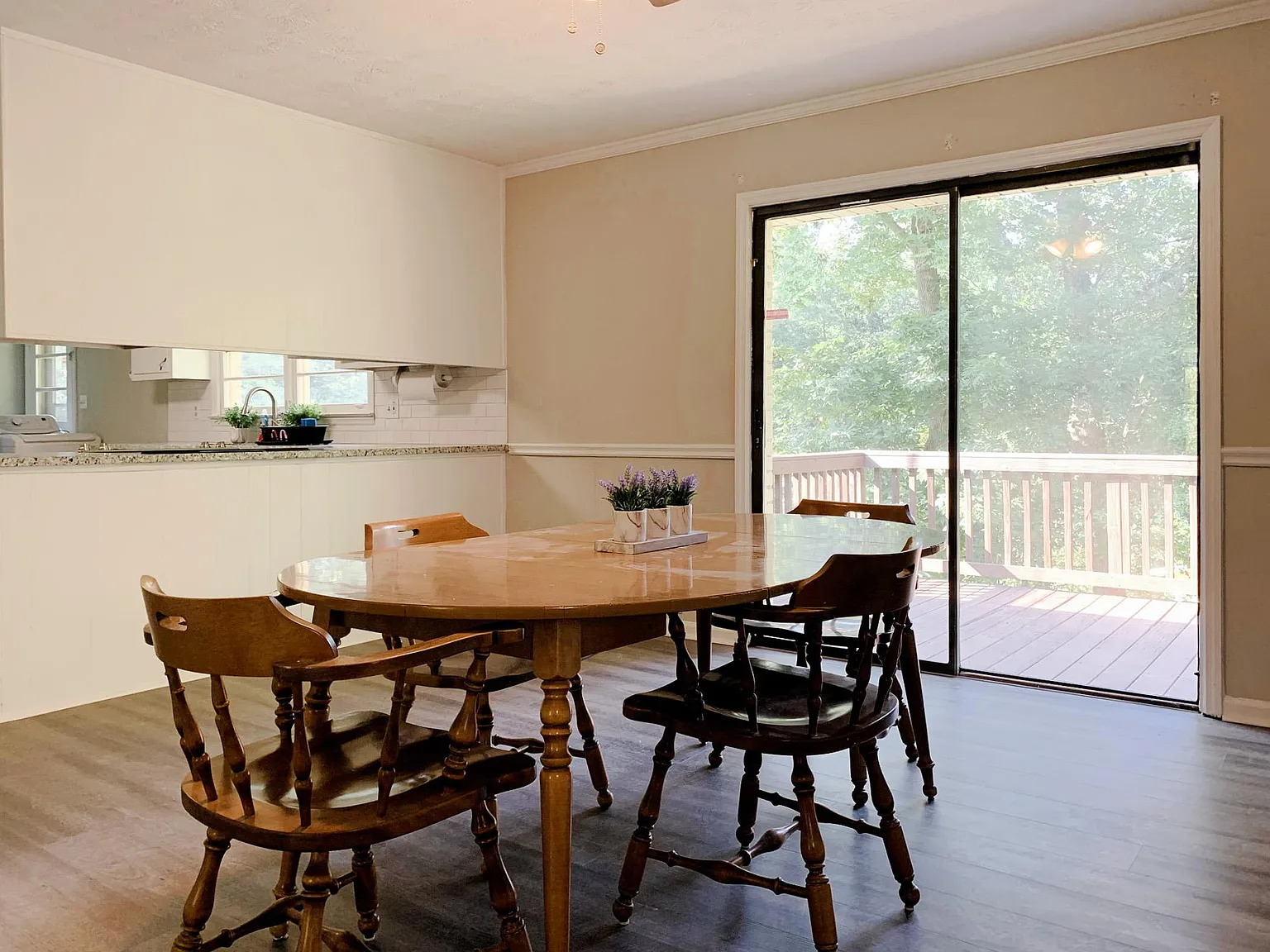 4 bed, 2.5 bath, 1900 sqft, $689 — Photo 3