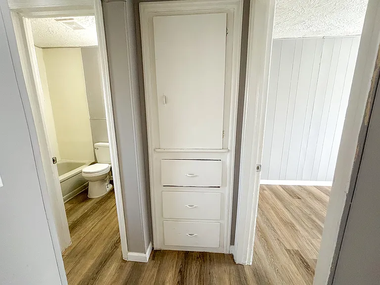 1037 S Vine St #3 — Photo 6