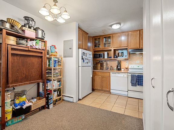 4th image of 2 Larose Pl APT 10