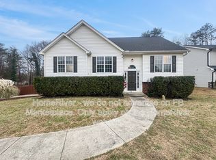 2904 Dallas Ct, Winston Salem, NC 27107