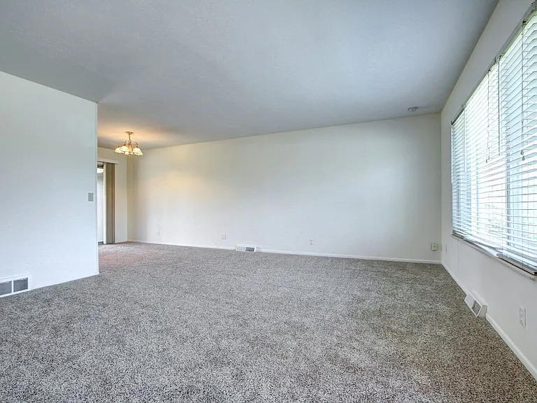 2911 S Clarkson St — Photo 3