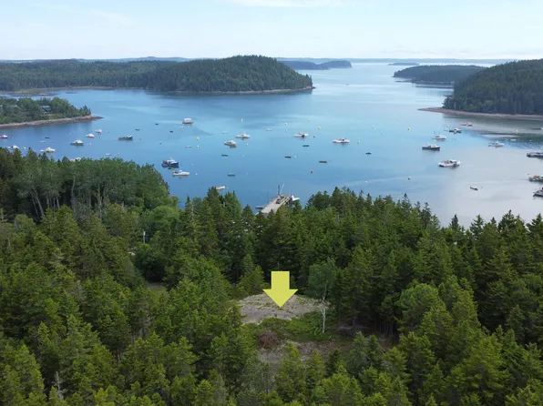 000 Pettegrow Point Road, Machiasport, ME 04655
