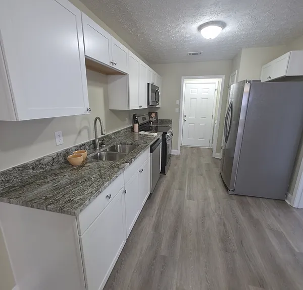155 Westchester Cir #1 — Photo 4
