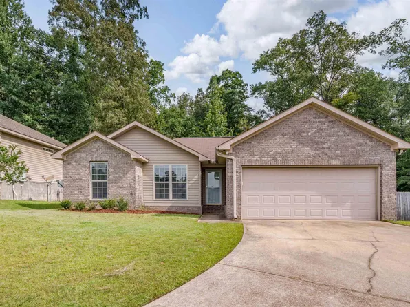 5330 Blackstone Ln, Northport, AL 35473