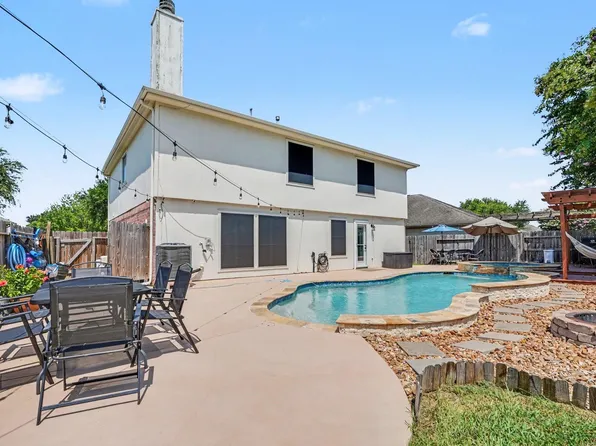 2890 Colony Cone Cir, Dickinson, TX 77539