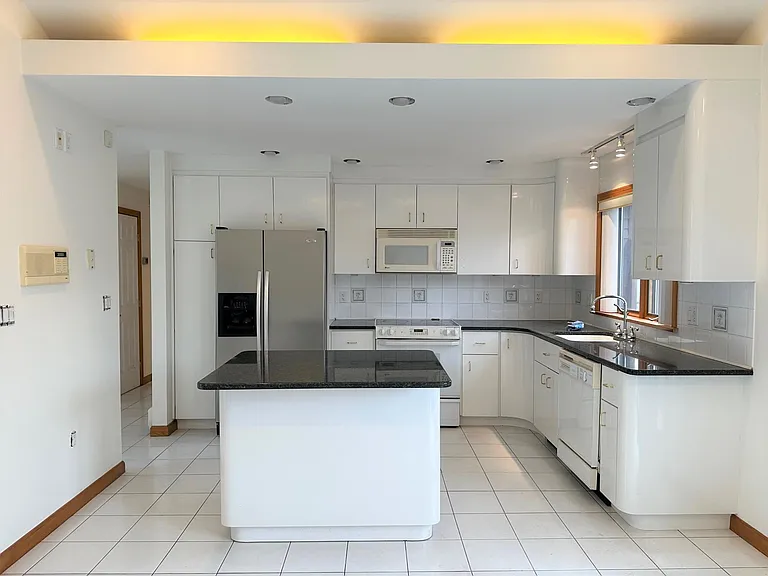 114-116 Grover Road Ext — Photo 3