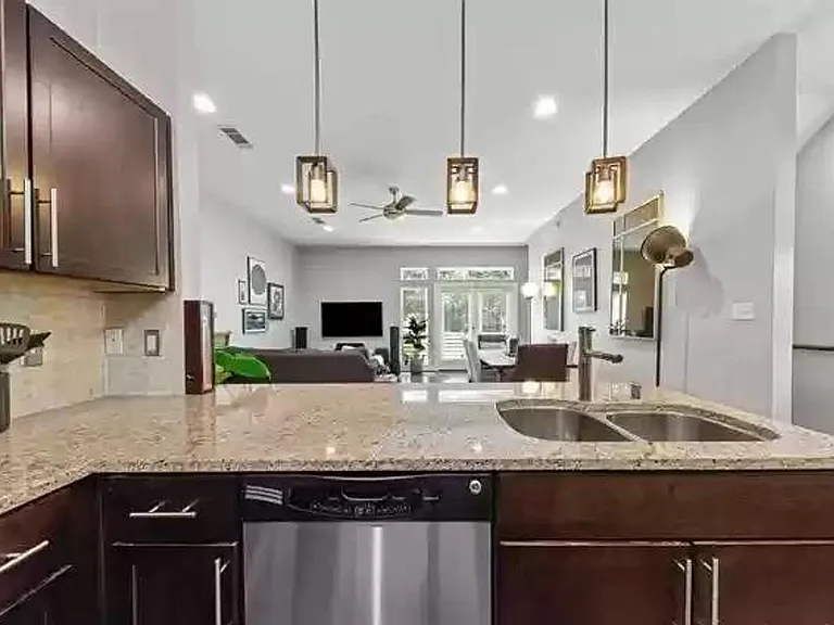 5711 Ross Ave #9 — Photo 5