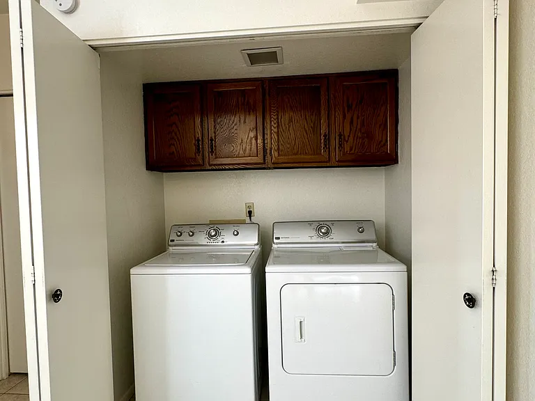 8144 E Rivenoak Dr — Photo 22