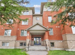 46 Barnstone Dr #2, Ottawa, ON K2G4R6