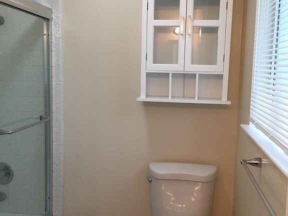 Master-bedroom_s bathroom