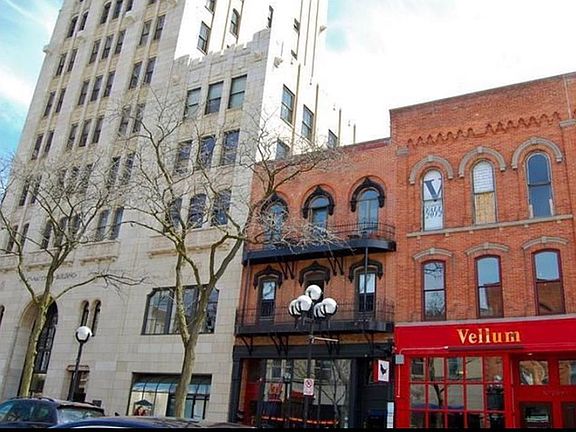 5th image of 207 S Main St #3