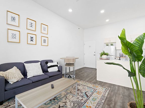 5th image of 608 Main St Unit 415A
