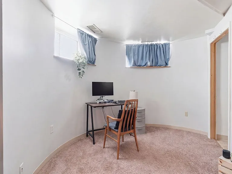104 Gainsborough St #101 — Photo 11