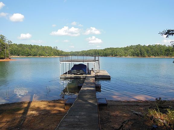 2nd image of 65 Stuart Dr