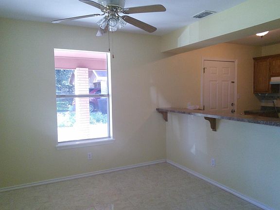 4th image of 4112 Yucca Ave