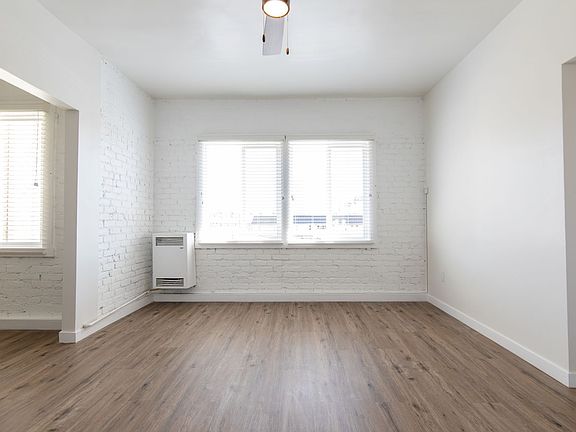 3rd image of 260 S Mariposa Ave APT 103