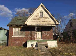 17504 Mackay Ave, Hamtramck, MI 48212