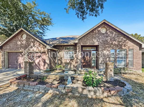 7327 Maple Walk Dr, Humble, TX 77346