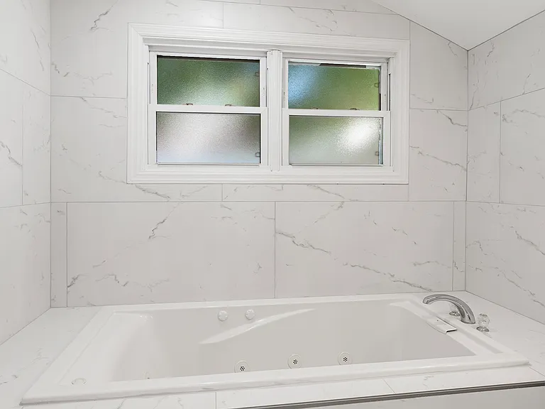 Bath-jetted tub