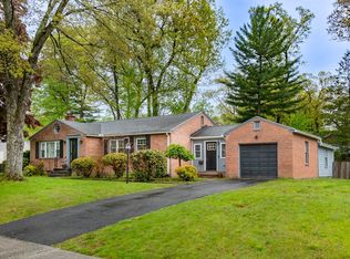 535 Converse St, Longmeadow, MA 01106
