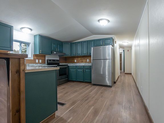 4th image of 18 Springbrook Street