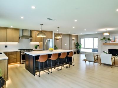 2737 Lorenzo Ave, Costa Mesa, CA, 92626