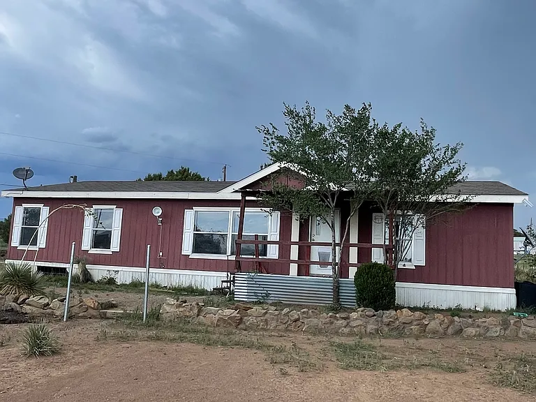 55 Morales Rd — Photo 2