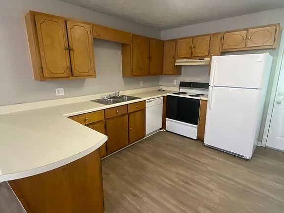 3rd image of 105 Wheeler Dr #425341304