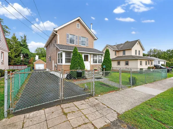 24 Rockland Terrace, Suffern, NY 10901