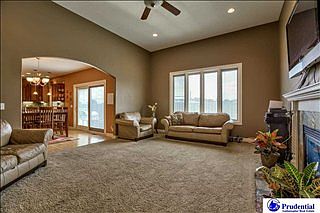 3rd image of 7907 Heritage Cir