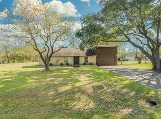 12811 Sunbrook Dr, Brookside Village, TX 77581