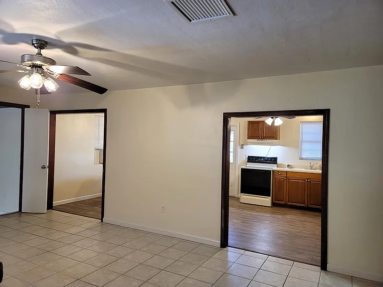 4362 W Midway Rd — Photo 10