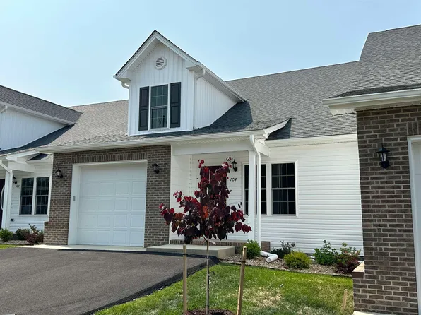 104 Collinswood Dr, Staunton, VA 24401