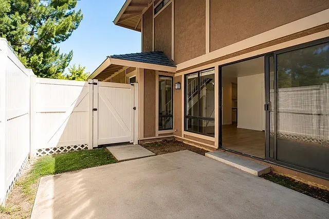 28543 Conejo View Dr — Photo 14