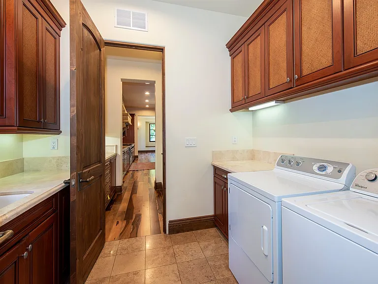 7767 Kestrel Ln — Photo 18