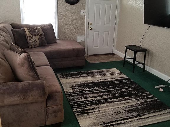 4th image of 1214 Vanderveer Ave