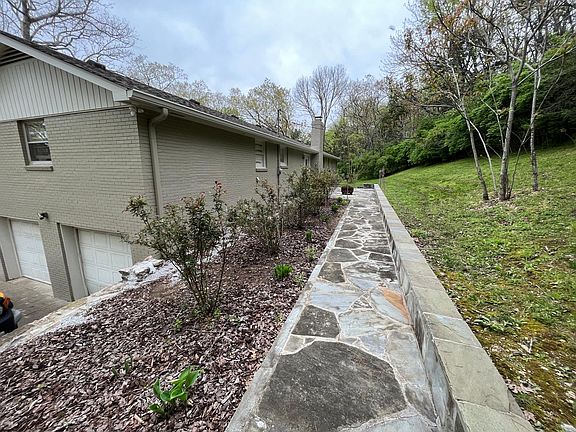 4th image of 763 Rhonda Ln