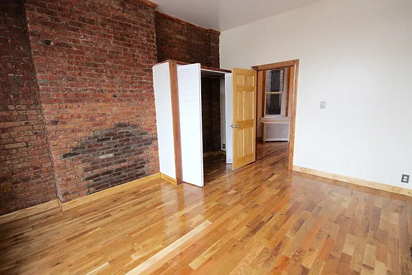 Rented by Landmark Realty & Management | media 13