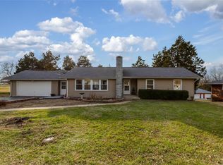 10 Marywill Dr, Hillsboro, MO 63050