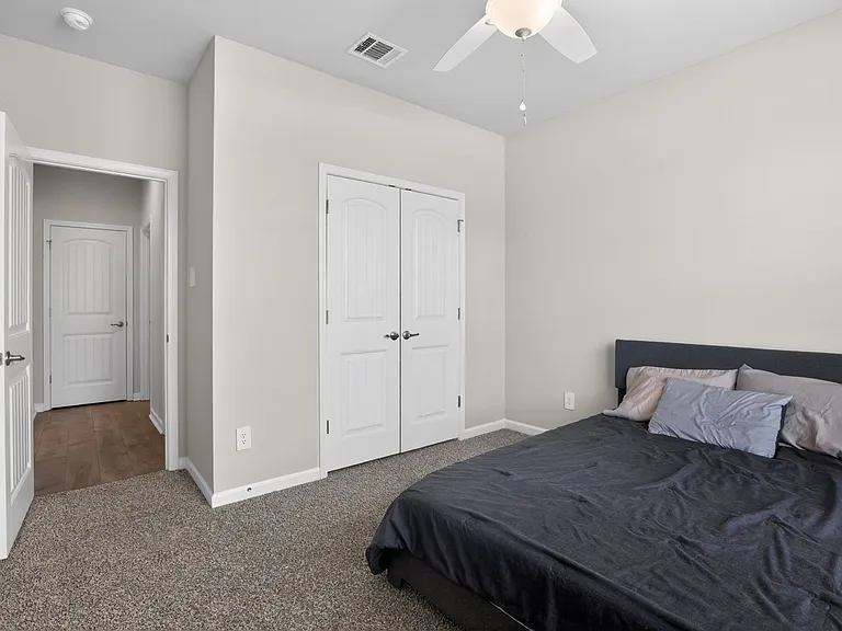 1708 Sawgrass Dr — Photo 17