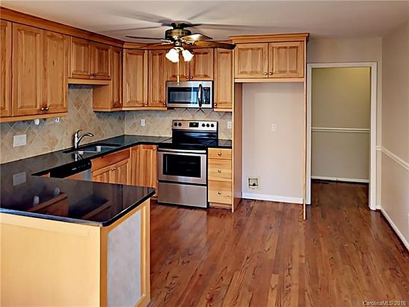 4th image of 10309 Camelback Cres