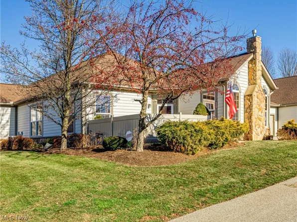 530 Crossings Cir, Tallmadge, OH 44278