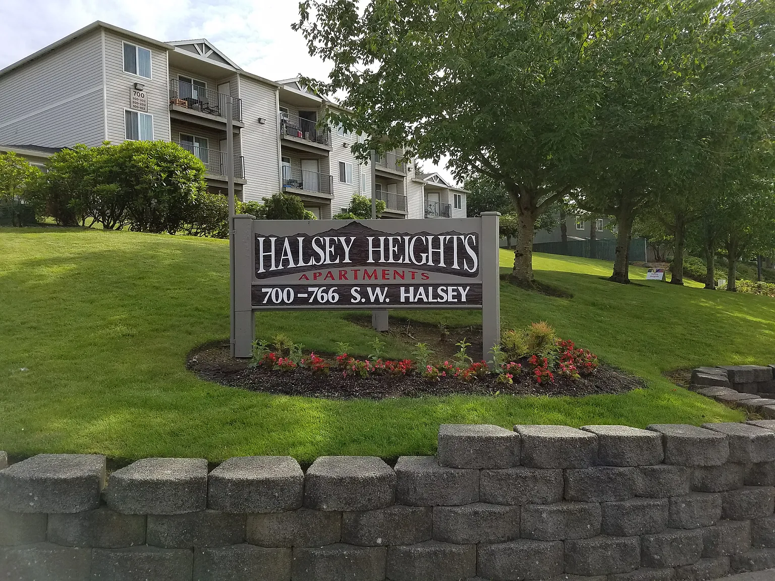 Halsey Heights — Photo 1