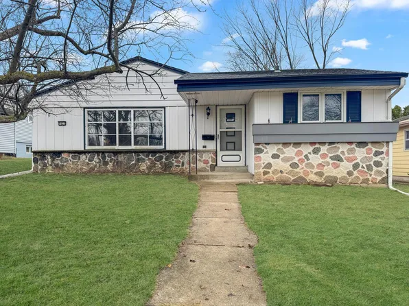 9625 West Sarasota PLACE, Milwaukee, WI 53222