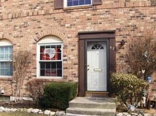 82 Tarryton Ct E, Columbus, OH 43228